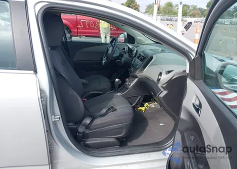 2014 Chevrolet Sonic Lt Auto z USA, uszkodzony, nr VIN 1G1JC5SHXE4191768